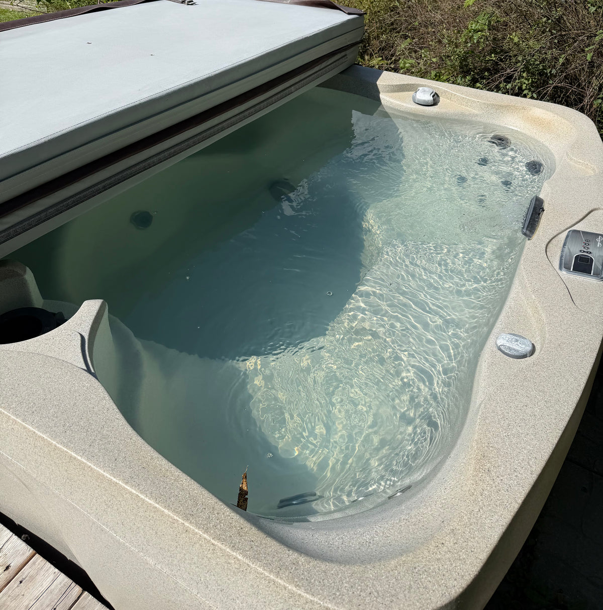 Last - minute maintenance service Hot Tub & Spas