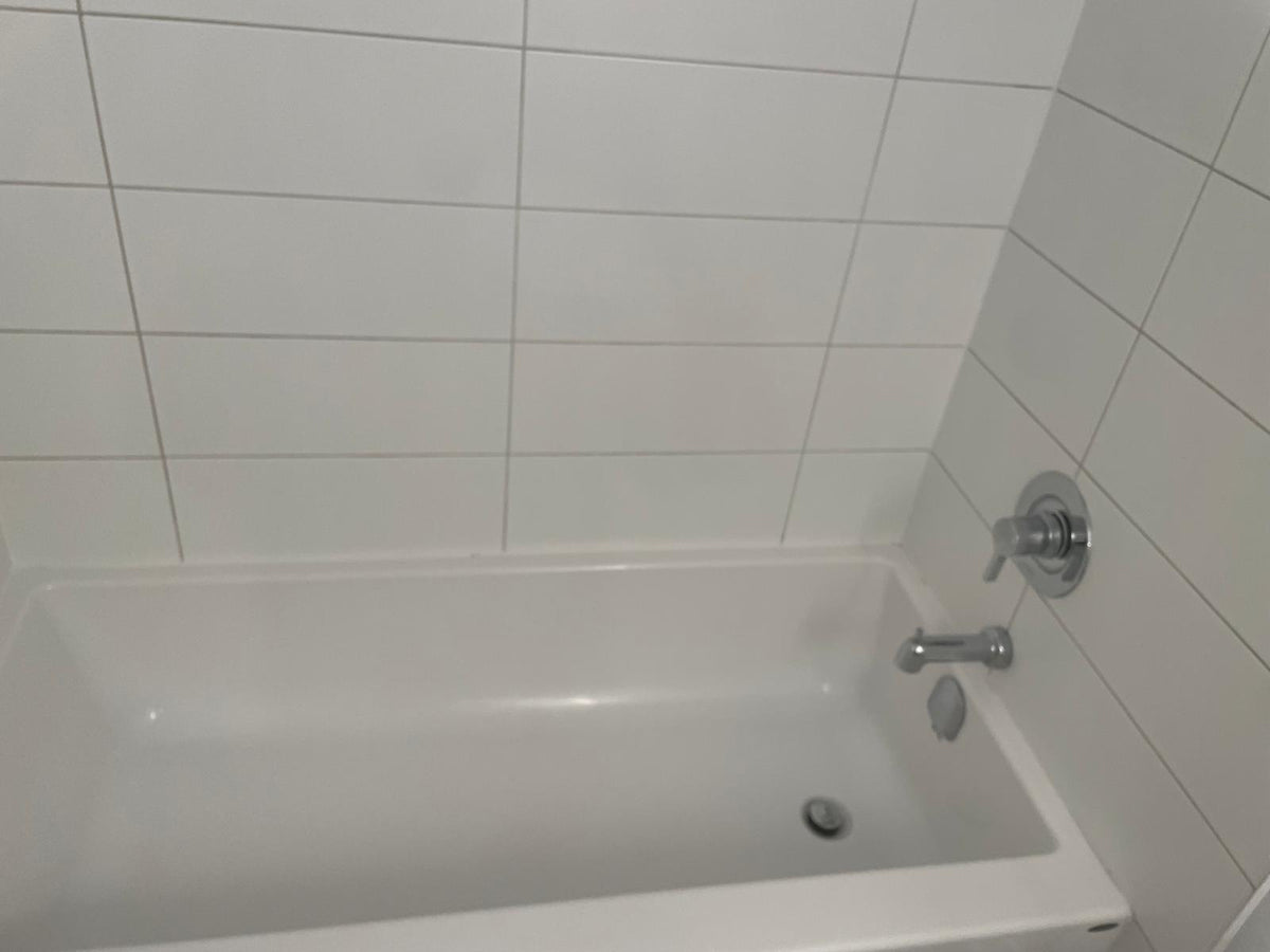 Move In/Out Cleaning Service Apartment 2 Bedroom - 1 Bathroom