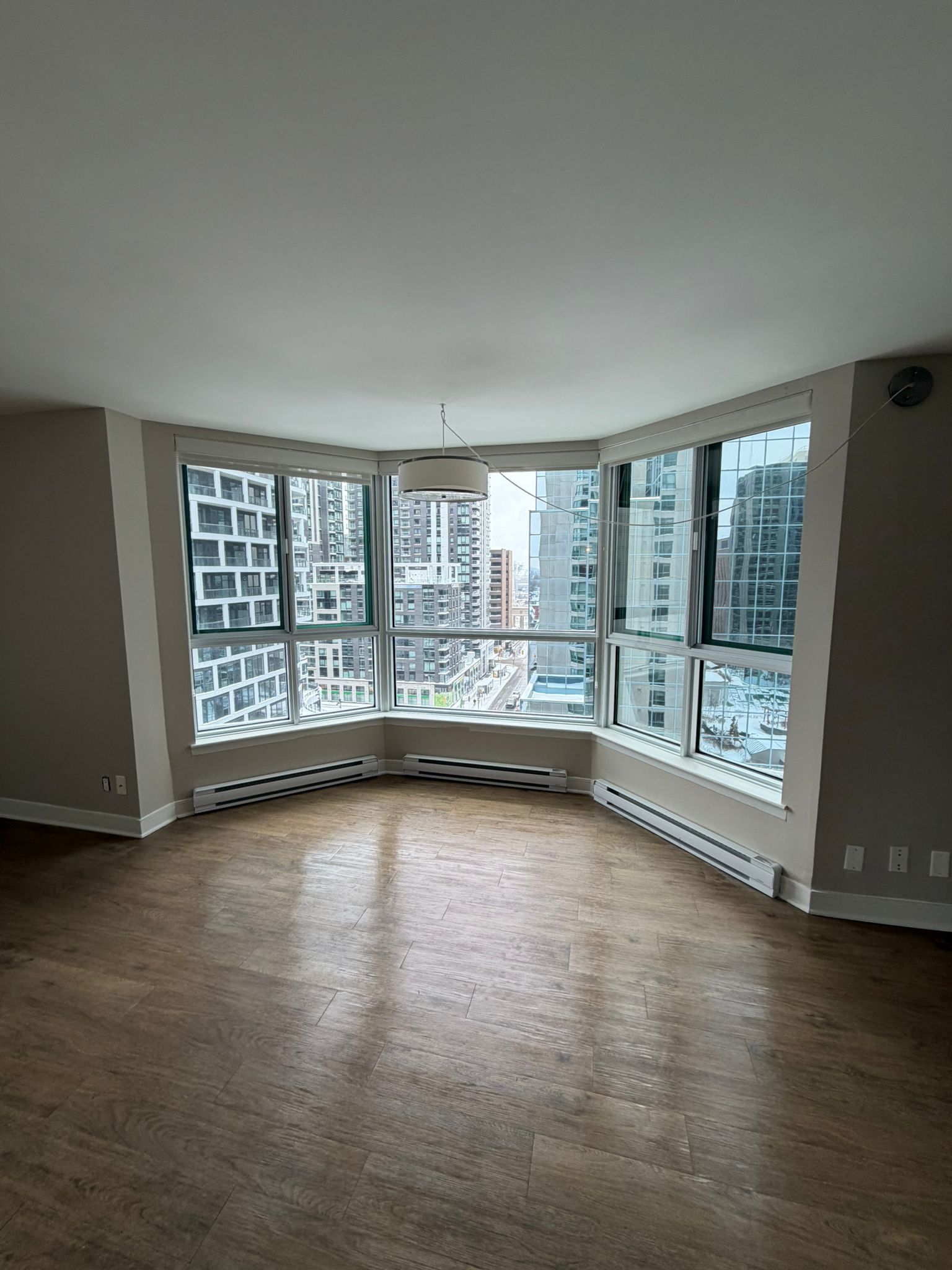 Move In/Out Cleaning Service Apartment 3 Bedroom - 1 Bathroom